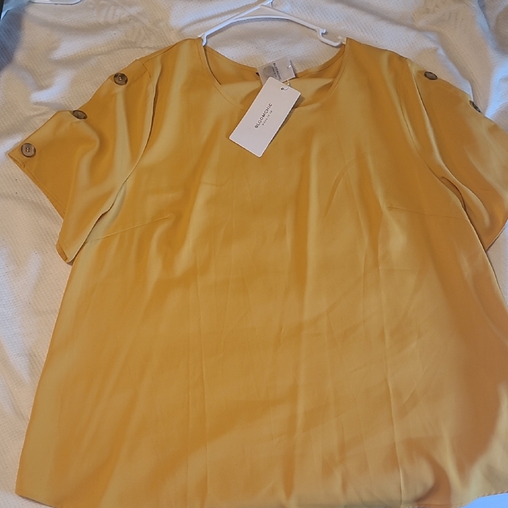 BloomChic Gold Boxy Buttoned Blouse